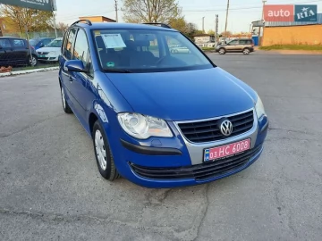 Авто Volkswagen Touran 2009 № 7625082