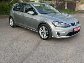 Авто Volkswagen E-Golf 2017 № 7625173