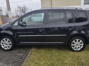 Авто Volkswagen Touran 2010 № 7625226