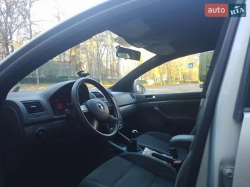 Авто Volkswagen Golf 2004 № 7625721