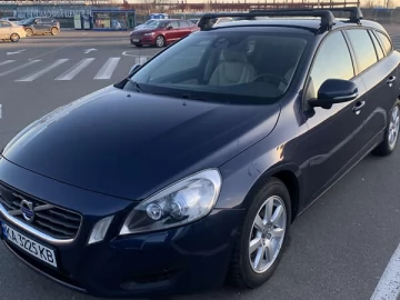 Авто Volvo V60 2011 № 7625789