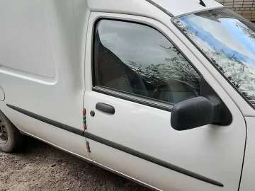 Авто Ford Courier 2000 № 7625874