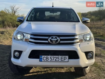 Авто Toyota Hilux 2017 № 7626016