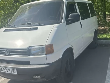 Авто Volkswagen Transporter 2000 № 7626066