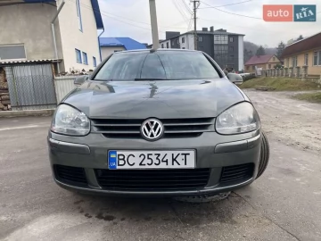 Авто Volkswagen Golf 2004 № 7626240