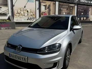 Авто Volkswagen E-Golf 2015 № 7626280