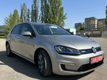 Авто Volkswagen E-Golf 2015 № 7626281