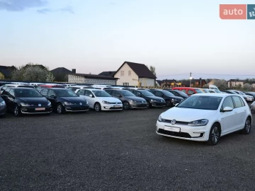 Авто Volkswagen E-Golf 2018 № 7626584