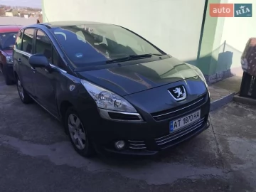 Авто Peugeot 5008 2012 № 7626824