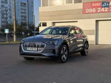 Авто Audi E-Tron 2020 № 7627354