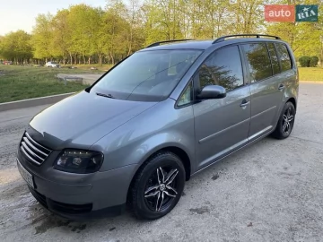 Авто Volkswagen Touran 2004 № 7627511