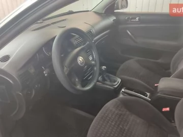 Авто Volkswagen Passat 2002 № 7627884