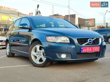 Авто Volvo V50 2011 № 7628070