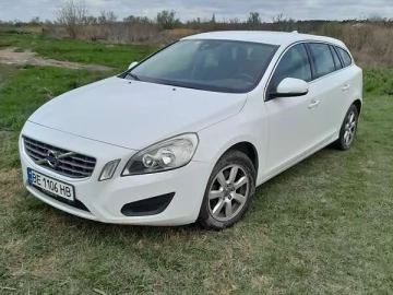 Авто Volvo V60 2010 № 7628309