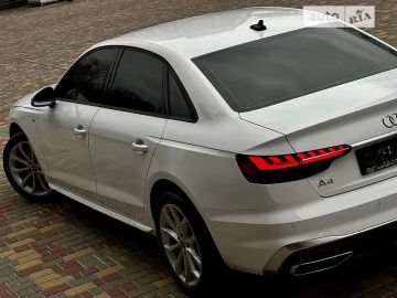 Авто Audi A4 2021 № 7628493