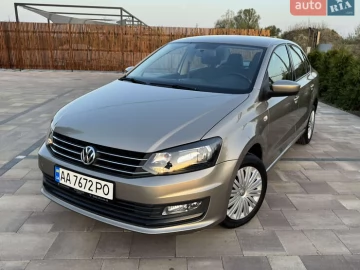 Авто Volkswagen Polo 2017 № 7628896