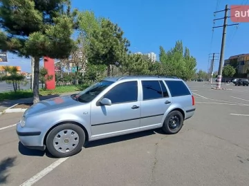 Авто Volkswagen Golf 2000 № 7629526