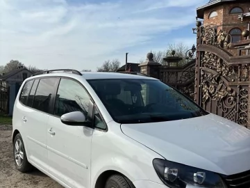 Авто Volkswagen Touran 2012 № 7629620