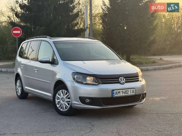 Авто Volkswagen Touran 2011 № 7629631