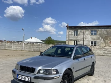 Авто Volvo V40 2003 № 7629775
