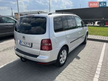 Авто Volkswagen Touran 2008 № 7629896