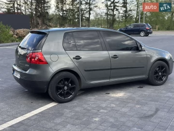 Авто Volkswagen Golf 2004 № 7630177