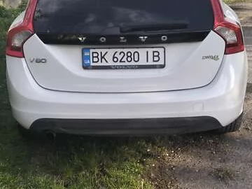 Авто Volvo V60 2011 № 7631179
