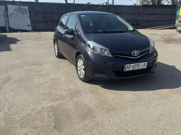 Авто Toyota Yaris 2012 № 7631463
