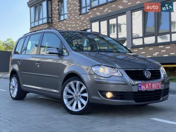 Авто Volkswagen Touran 2008 № 7631743
