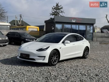 Авто Tesla Model 3 2020 № 7632175