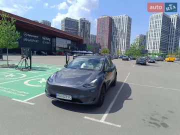 Авто Tesla Model Y 2023 № 7632205
