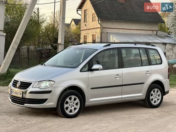 Авто Volkswagen Touran 2008 № 7632329