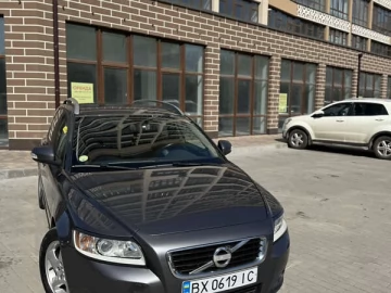Авто Volvo V50 2012 № 7632376