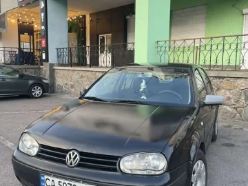 Авто Volkswagen Golf 2000 № 7633128