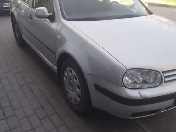 Авто Volkswagen Golf 2000 № 7633129