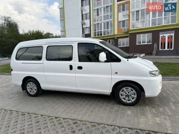 Авто Hyundai H-1 2007 № 7633173