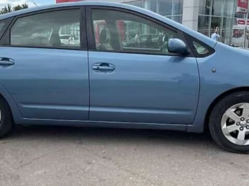 Авто Toyota Prius 2004 № 7633174