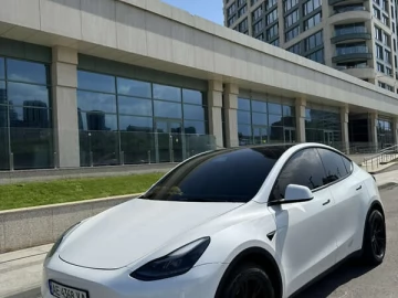 Авто Tesla Model Y 2021 № 7633471