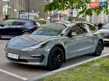 Авто Tesla Model 3 2021 № 7633504