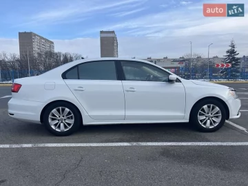 Авто Volkswagen Jetta 2015 № 7633758
