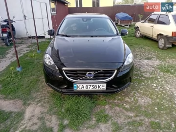 Авто Volvo V40 2015 № 7633833
