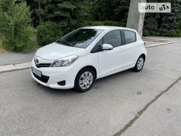Авто Toyota Yaris 2012 № 7633927