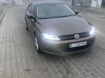 Авто Volkswagen Jetta 2013 № 7635088