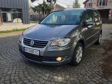 Авто Volkswagen Touran 2008 № 7635267