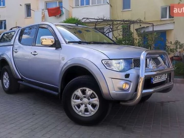 Авто Mitsubishi L 200 2011 № 7635368