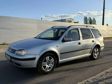 Авто Volkswagen Golf 2002 № 7635474