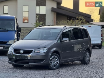 Авто Volkswagen Touran 2009 № 7635579