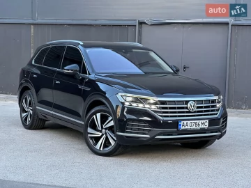 Авто Volkswagen Touareg 2018 № 7635723