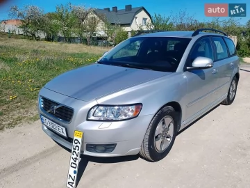 Авто Volvo V50 2010 № 7635838