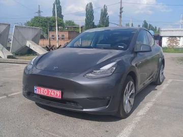 Авто Tesla Model Y 2023 № 7636033